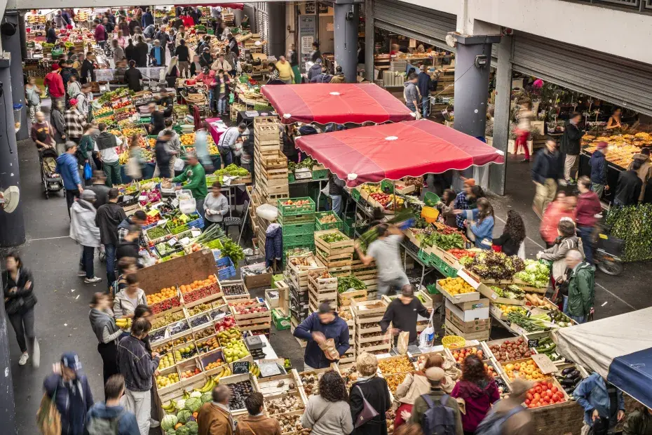 Stalls and atmosphere at the March&eacute; des Capucins, in the Saint-Michel neighbourhood in Bordeaux