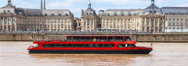 River cruise on the Garonne