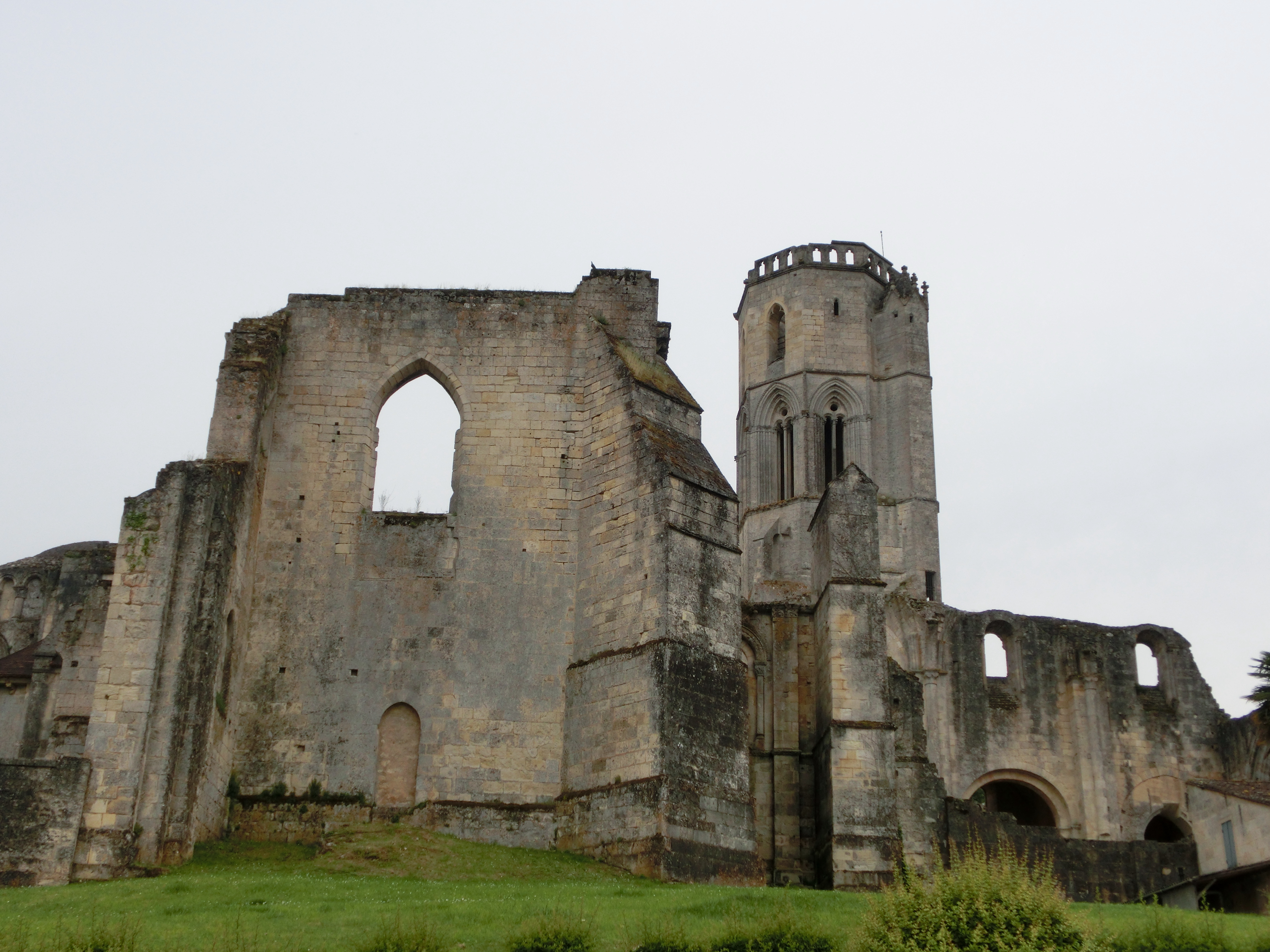 Ruins of the Abbaye de la Sauve-Majeure, in the Entre-Deux-Mers