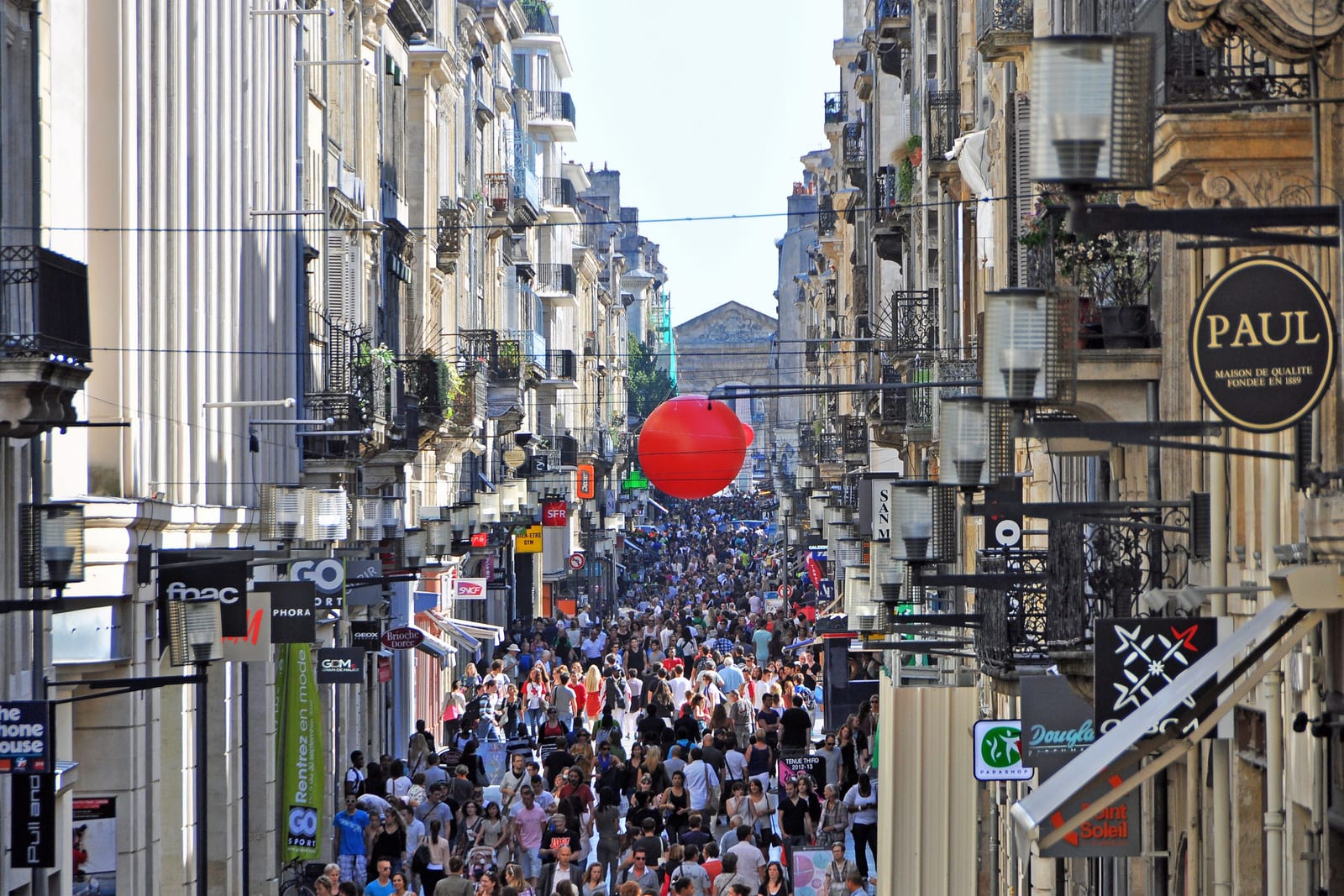 Rue Sainte-Catherine in Bordeaux